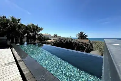 Image de Villa Carrare, villa d'architecte Ă 50m des plages