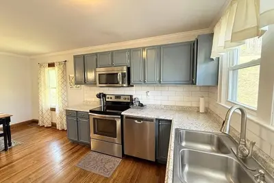 Image de Hilltop Hideaway-charming 2 bedroom home, family friendly, WiFi, Ac,