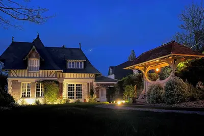 Image de Magnifique Normande Ă 5 min de Deauville! Vue Mer - Plage Ă pied - Vaste jardin