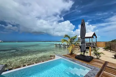 Image de Your own Private Oasis at Pelican House!