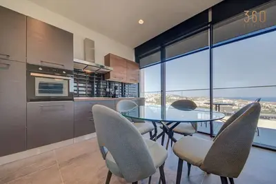 Image de The Official Mercury Suite -14th Floor w/Wifi & Ac