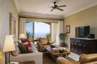 Image de Family-Friendly 2br with Tennis, Pool & Garden Views