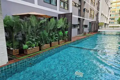 Image de Pool Access & Private Terrace 1 Bedroom near Mrt Huai Kwang