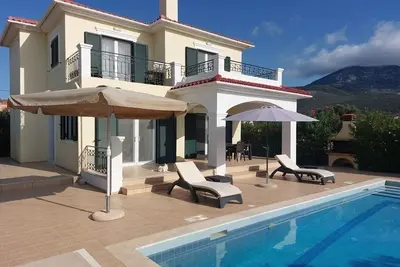 Image de Two bedroomed villa, each with balcony and ensuite, and a private pool