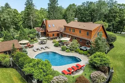 Image de Private Luxury Retreat: Pool, Hot tub, & more!