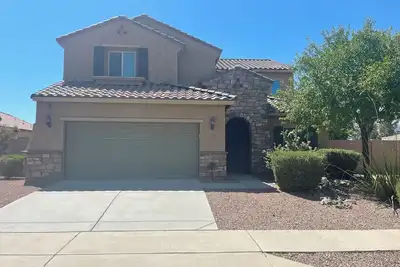 Image de Spacious 5-bedroom house with WiFi, Ac in fantastic Surprise