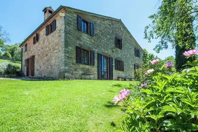 Image de Passerina House: the unknown Umbria. Old stone farmhouse with a view