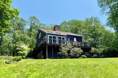 Image de Luxury Danbury Escape: Hot Tub, Theater, 3br 4Bath and 6 Beds