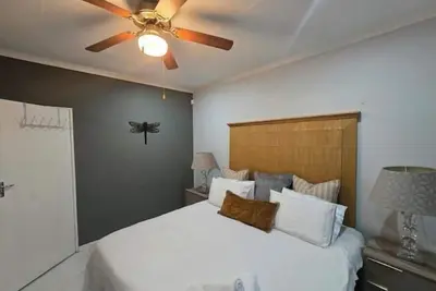 Image de uBuhle - 2 bed with shared full bathroom