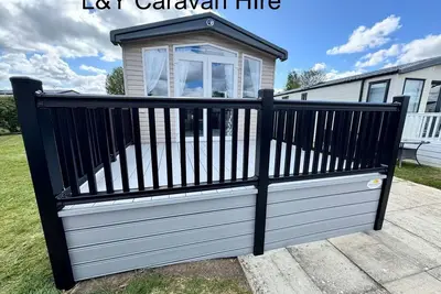 Image de Premier plus 3 bedroom static caravan situated on willow grove flamingo land