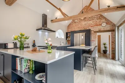 Image de Iken Barn - Deux Chambres Maison, Couchages 4
