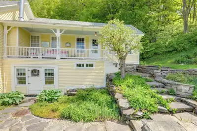 Image de 3 Mi to Mount Snow: Home w/ Porch in West Dover