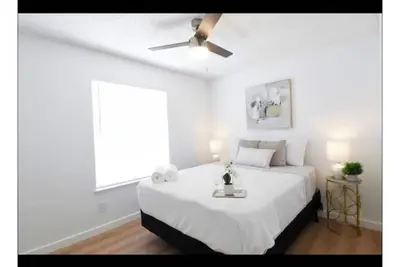 Image de Cheerful 4 bedroom home with free Wi-Fi