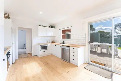 Image de Joffs Beach House, fire pit, central location