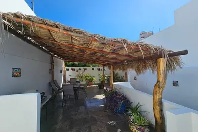 Image de Historic Home with Roof-top Terrace and Grill