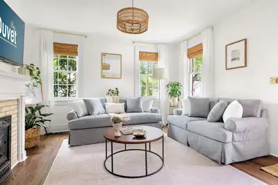 Image de Comfy on King Street | Peachy King