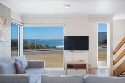 Image de South Seas 1, Beachfront Villa, Walk everywhere