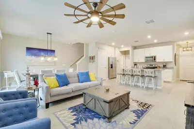 Image de Down the road from the beach! Coastal home w/ full kitchen, 3br, patio & grill.