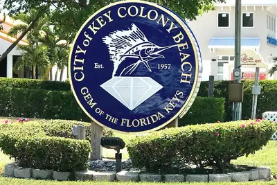 Image de Livin’ The Dream with 30’ private dock and stunning open water views.