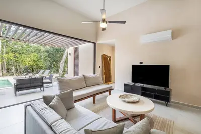 Image de Spacious 7-bedroom house in cool Solidaridad with WiFi, Ac, fitness room