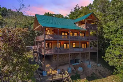 Image de Lakefront Mountain Retreat | Pet-Friendly | Game Room + Dock | Sleeps 14