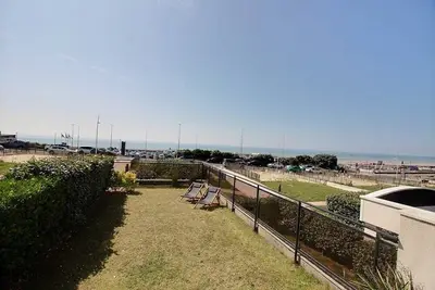 Image de Presi 01a05 : Magnifique appartement en rez-de-jardin vue mer pour 4 personnes à Le Touquet. . .