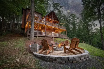 Image de Leaf Peeper Point - Mountain View | Hot Tub | Game Room