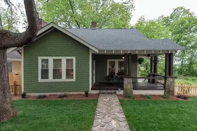 Image de Cozy & Centrally Located Downtown Retreat