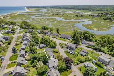 Image de Charming Cape Getaway: Walk to Beach, Boardwalk & Dog-Friendly!