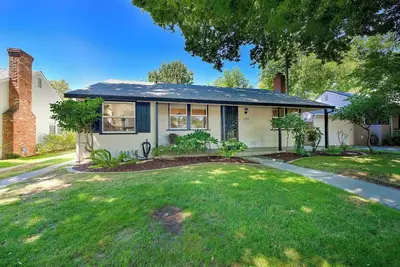Image de East Sac Super Charmer! 3+3 Cozy & Comfortable in safe neighborhood!