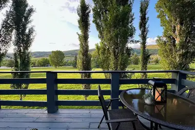 Image de Mountain Chalet on Golf Course with Beautiful Views