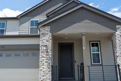 Image de Spacious 4-bedroom house in wonderful Commerce-City,