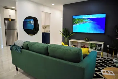 Image de Vibrant 4bd/2ba Miami Home with WiFi, Ac & Pool