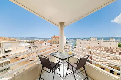 Image de Sunny Port Apartment with sea view, Golfe-Juan, France