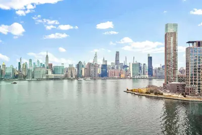 Image de Luxury High Rise with Stunning Manhattan Views
