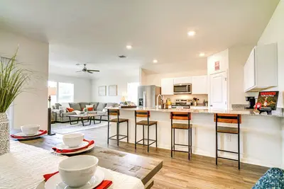 Image de 12 Mi to Avery Island: Spacious Family Home!