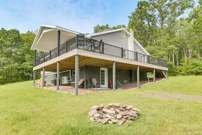 Image de Mtn-View Pleasantville Home on 100 Acres!
