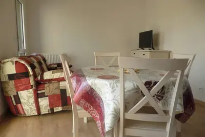 Image de Homerez - Appartement charmant Ă Dinard avec balcon et jardin