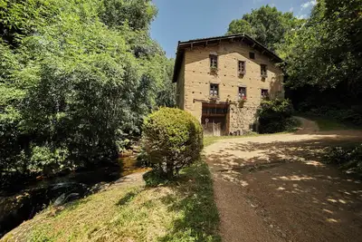 Image de Moulin en pisé au bord du torrent - A proximité du lac d'Aubusson - classé 3 *