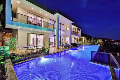 Image de Stylish 4br Villa in Antalya – Perfect Holiday Retreat Near Beach & Nature