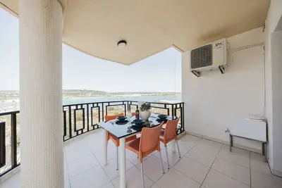 Image de This apartment is a 2 bedroom(s), 2 bathrooms, located in Il-Mellieħa, null.