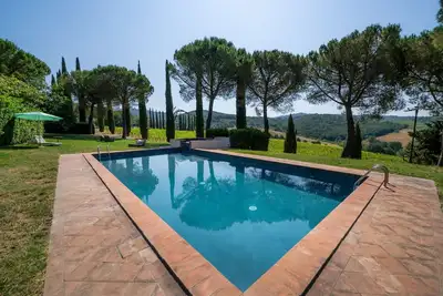 Image de Joli appartement dans une maison de vacances avec piscine, Wifi, Tv, près de Greve In Chianti