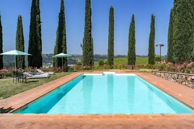 Image de Bel appartement dans une maison de vacances avec Wifi, piscine et Tv, près de Greve In Chianti