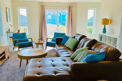 Image de 4-bedroom house in charming Avon with WiFi, Ac. Relax and unwind