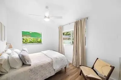 Image de Coconut Cottage in the Grove-Green Cottage