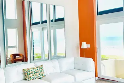 Image de Sunrise Suite 3-Oceanfront Penthouse! 3-bedroom 2 baths condo