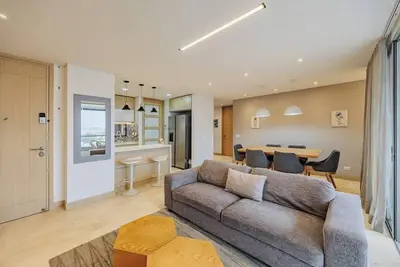 Image de |Ep| Laureles Top Floor Apt w/Pool, Views and Desk