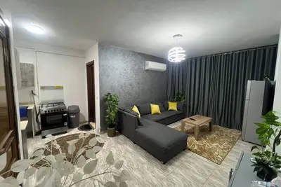 Image de Elegant Cairo Stay with Downtown Views | 5 Beds | A/C | Wi-Fi & Full Amenities