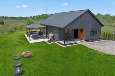 Image de Humbug Abode - located on beautiful 5 acres, minutes drive to Sister Bay