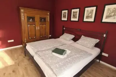 Image de Red apartment on the estate
